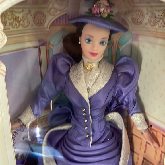 NWT Barbie Avon  collection. Brand new in box! - Picture 2 of 5